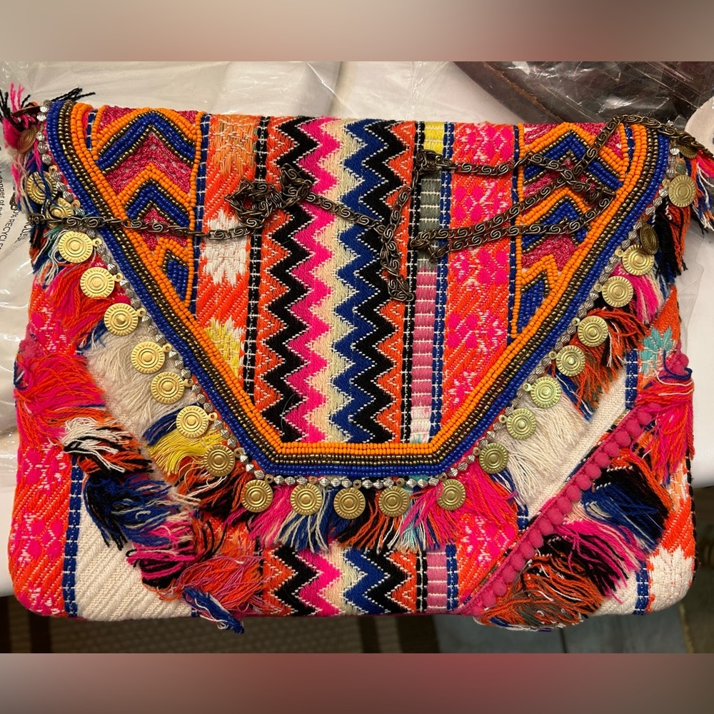 New Beautiful Steve Madden clutch purse